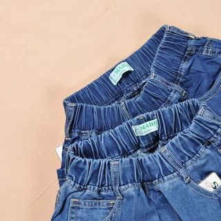 Quần short jeans bé trai ngôi sao