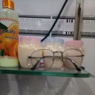 kem trắng da
