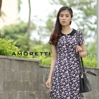 Đầm cổ đen họa tiết