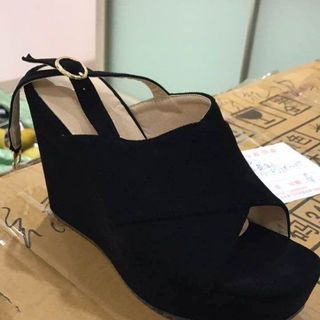Sỉ Giày Thể Thao Thời Trang Nam Nữ Giá Rẻ Hà Nội