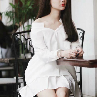 áo sơmi cổ V 2 màu đen/trắng