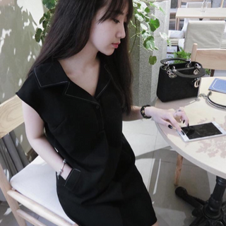 váy cổ vest đen/trắng