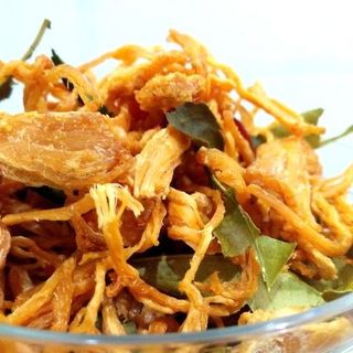 Sỉ khô gà lá chanh giá tốt 165000 /kg