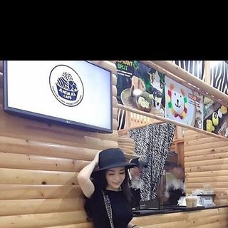 Đầm maxi xẻ sau