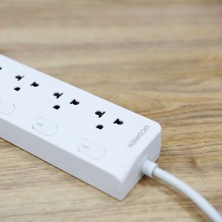 Ổ điện an toàn 04 công tắc độc lập Ucomen