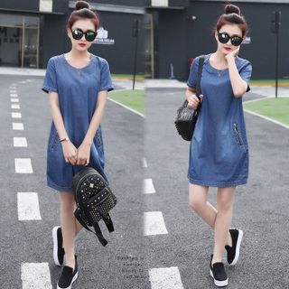 Đầm Jean Cổ Tròn Phối Túi Dây Kéo