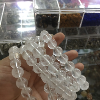 vòng tay thạch anh ưu linh trắng 10 ly