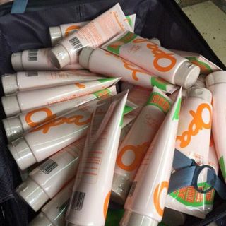 Dầu xả tóc Hongkong phục hồi tóc hư tổn ngay lần gội đầu tiên