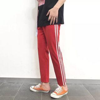 Quần 3 sọc đỏ