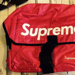 Cặp Supreme galaxy giá rẻ