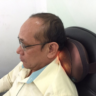 Gối massage hồng ngoại 8 bi