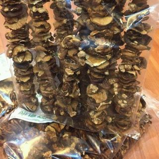 Nấm hương rừng xuyên dây phơi khô