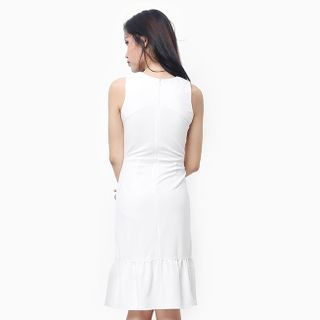 Đầm thời trang đuôi cá màu trắng thanh lịch