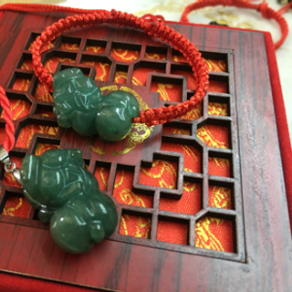 Set vòng tay và mặt dây chuyền tỳ hưu ngọc jade