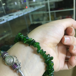 Vòng tay diopstie tinh thể nhỏ