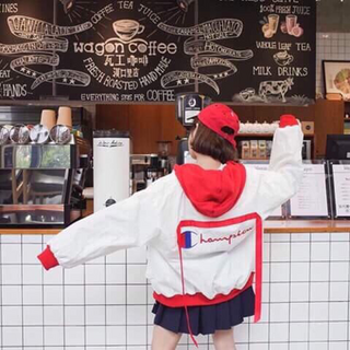 Áo khoác dù champion