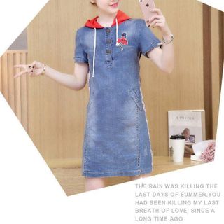 Đầm jean có nón có sẵn nhé khách