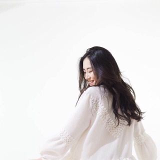 đầm trắng phối ren