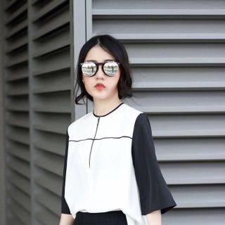 áo trắng viền dây kéo