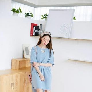 đầm xanh cổ V