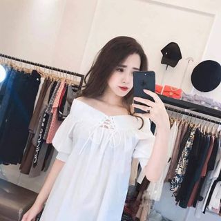 Đầm trắng bo vai