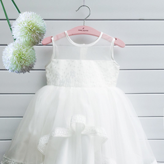 đầm dạ hội viền ren