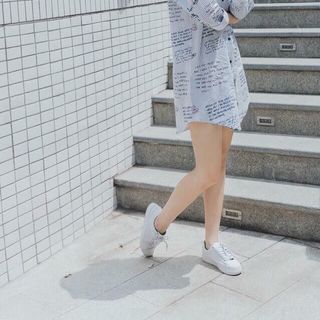 đầm sơ mi in chữ