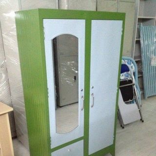 Tủ sắt quần áo