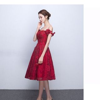 Đầm Xòe Trễ Vai Đính Hoa