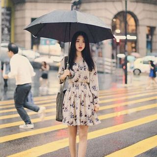 đầm hoa họa tiết lyna