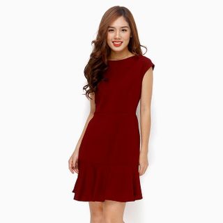 Đầm đuôi cá màu đỏ phong cách