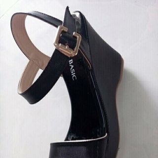 sandal đế xuồng