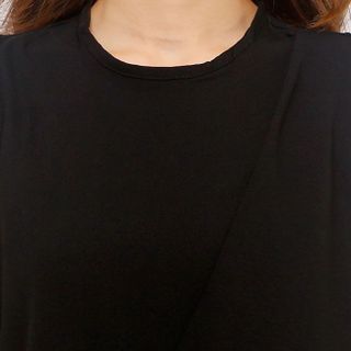 Áo form dài cách điệu gài nút thời trang màu đen