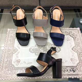Sandal quai ngang