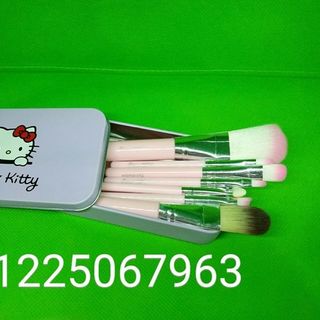 Bộ cọ trang điểm Hello-Kitty 7 cây