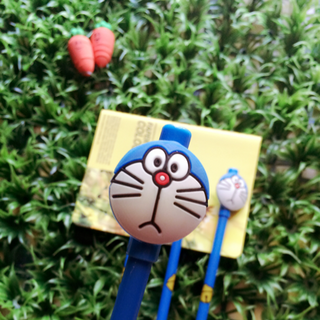 BútbinướcDoraemon