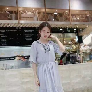Váy lụa hoa cao cấp