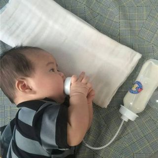 BÌNH SỮA RẢNH TAY LILJUMBL