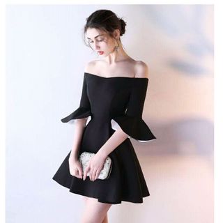 Đầm Xòe Bẹt Vai Tay Loe