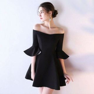 Đầm Xòe Bẹt Vai Tay Loe