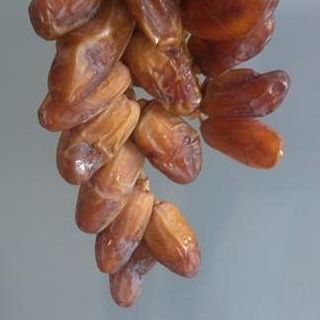 Quả Chà Là nguyên cành Tunisia