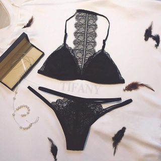 BS54 bralette trắng/đen ren lưng