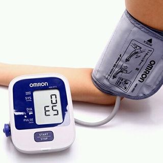 Máy đo huyết áp điện tử OMRON