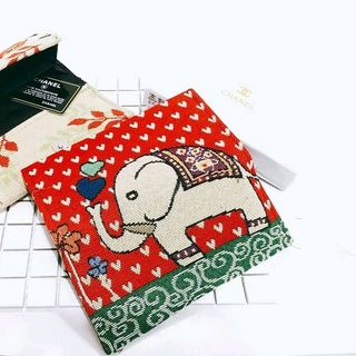 Ví Thổ Cẩm nữ