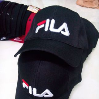 Nón Fila sỉ 2 màu Trắng đen
