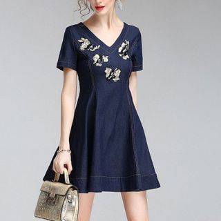 Đầm Jean Xòe Cổ Tim Thêu Kim Sa