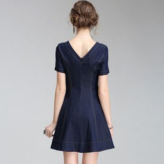 Đầm Jean Xòe Cổ Tim Thêu Kim Sa
