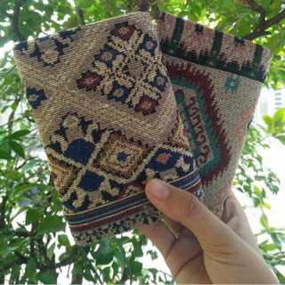 Ví thổ cẩm ngắn