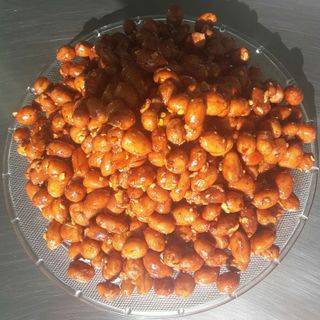 Đậu phộng rang tỏi ớt siêu ngon Bảo Khang