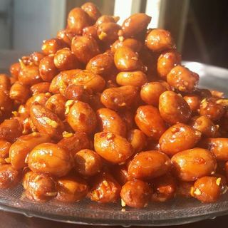 Đậu phộng rang tỏi ớt siêu ngon Bảo Khang